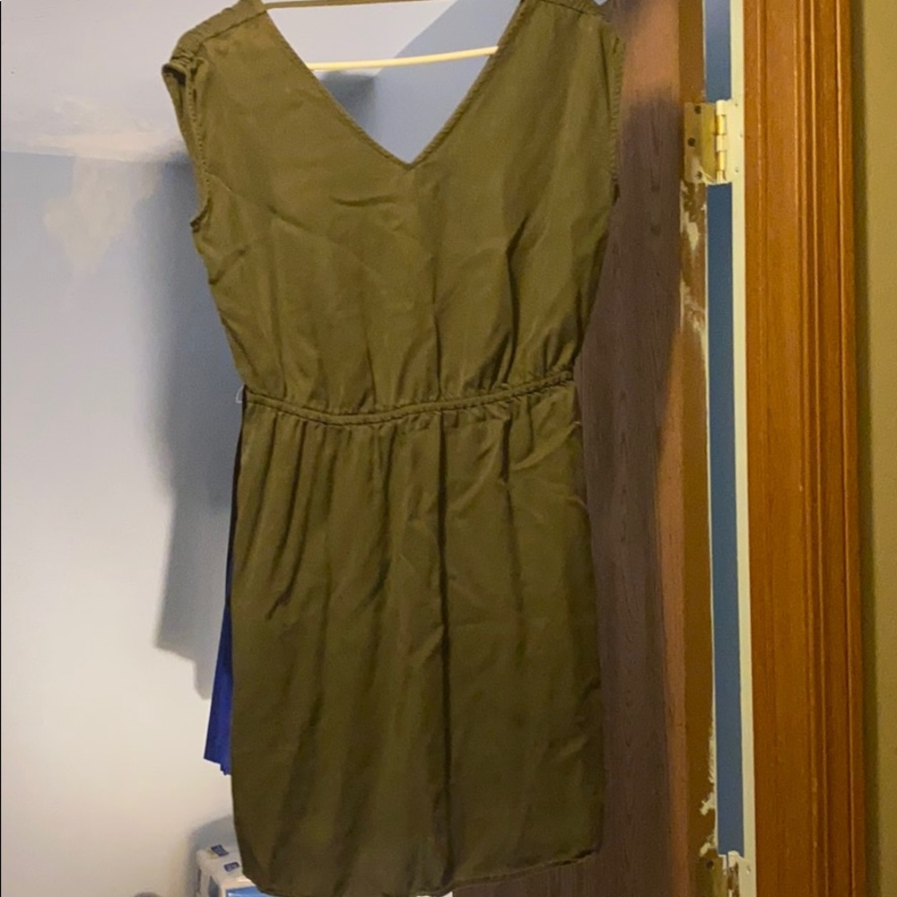 Dress - Picture 3 of 5
